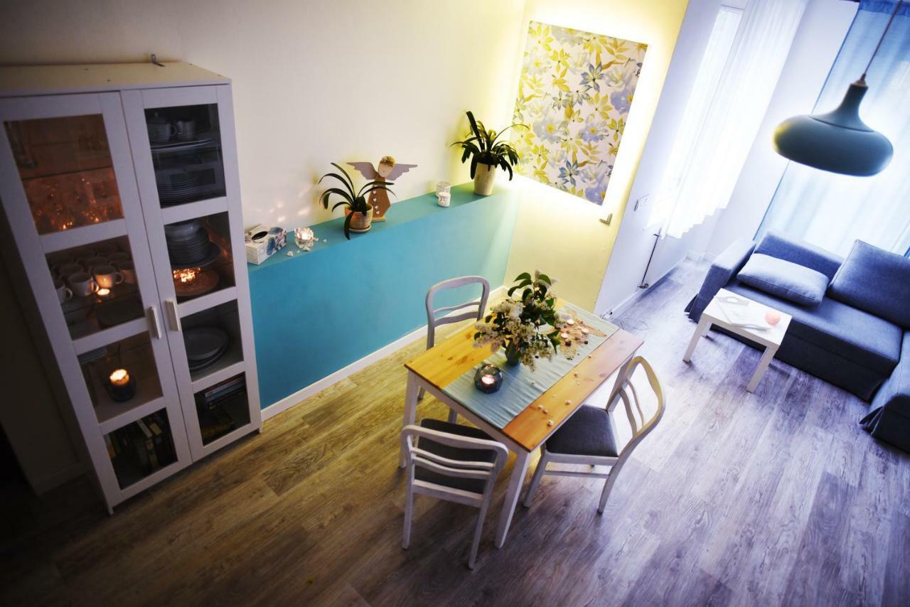 Blue Apartament Lubon Luaran gambar